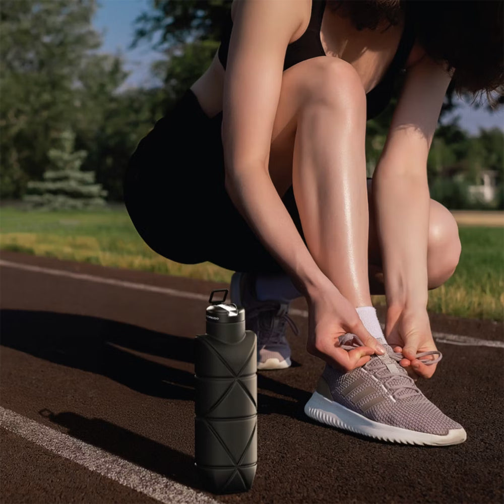 Porodo Lifestyle Fold-Flat Leakproof 700ml Silicone Bottle with Straw